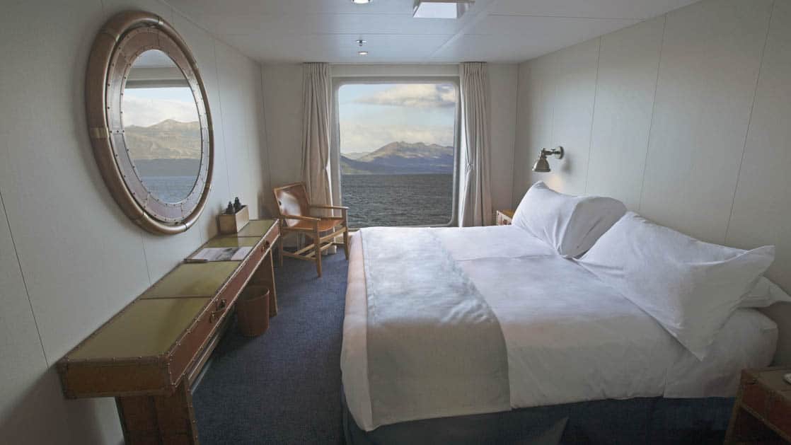 Category AA cabin with double bed aboard Ventus Australis