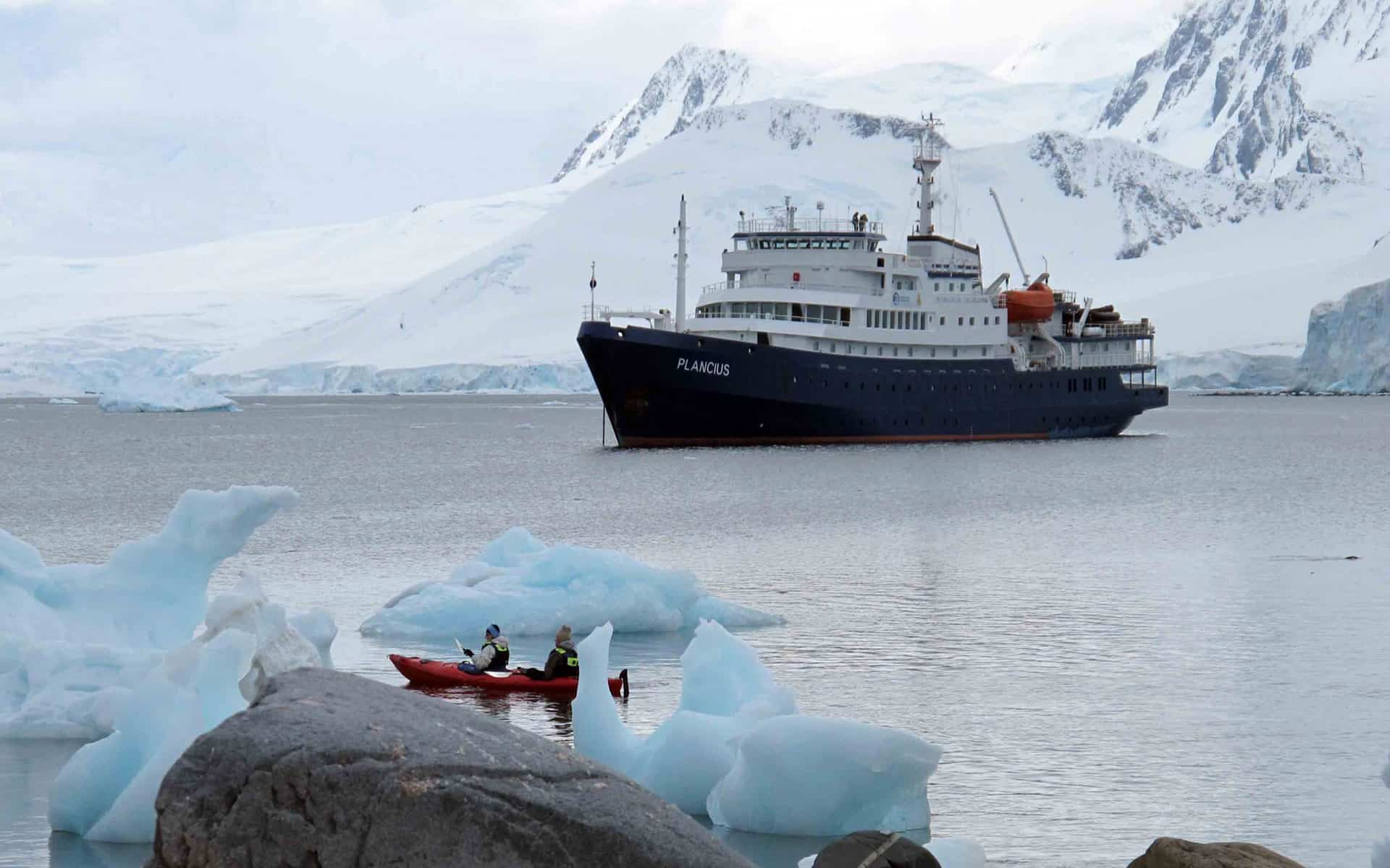 antarctica peninsula cruise