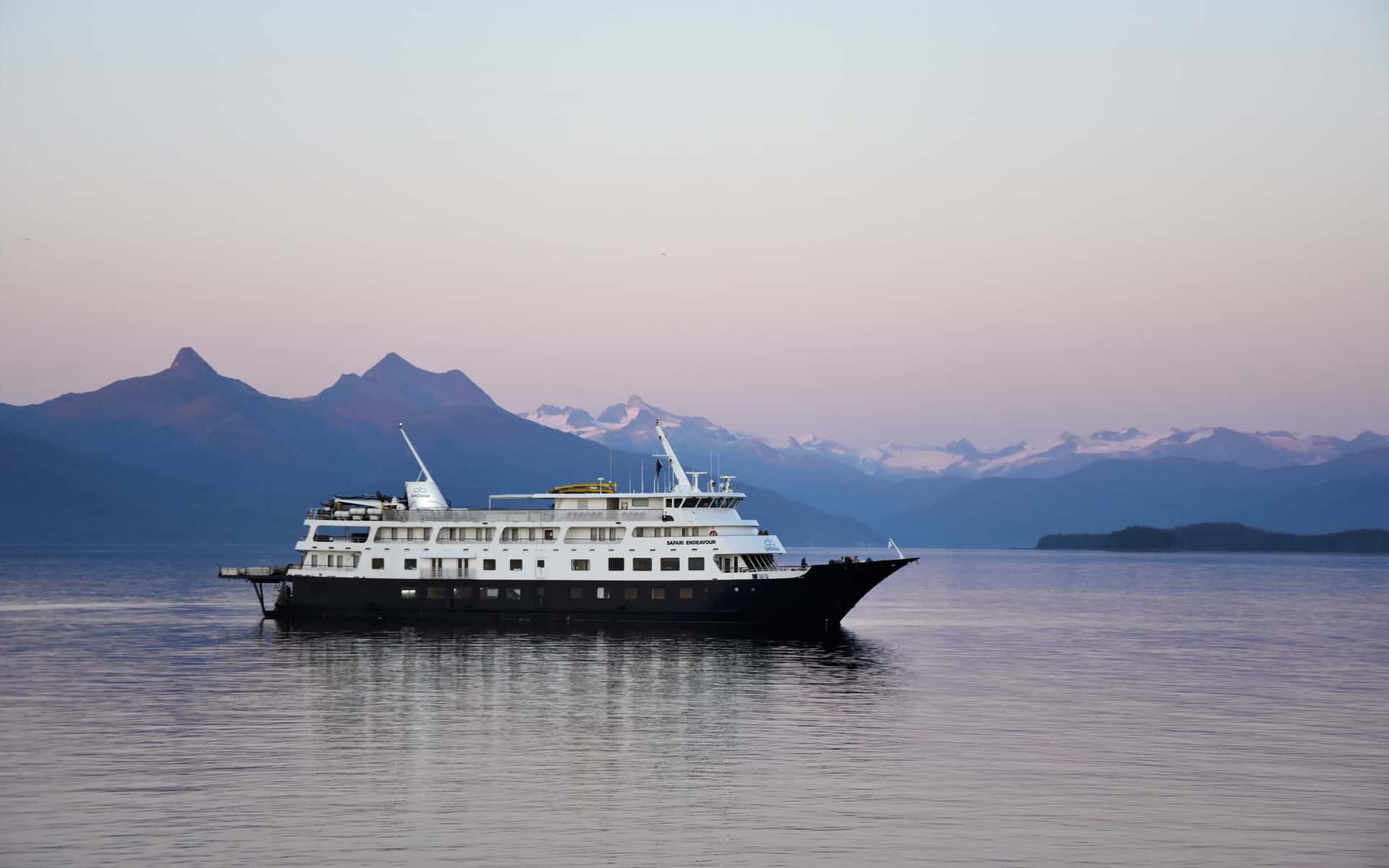 Luxury Alaska Cruises By Small Ship Adventuresmith Explorations